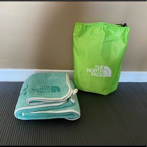 The North Face Towel Set